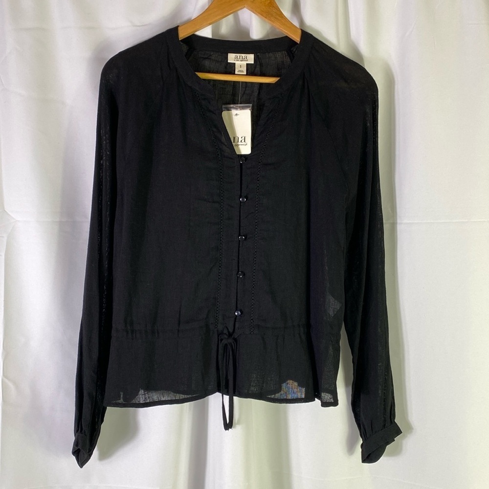 a.n.a Womens black long sleeve V neck, button up,‎ button cuff.